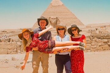 Full-Day Trip to Cairo, Giza Plateau and Museum from Hurghada