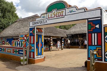  Lesedi Cultural Village 