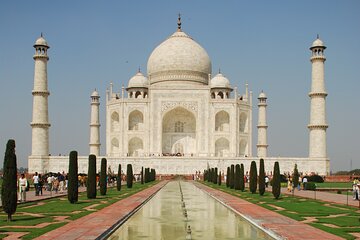 Taj Mahal Tour with Return Flights from GOA.