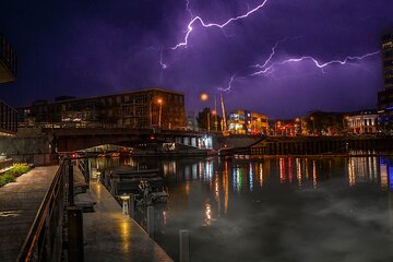 Brew City Ghosts: Macabre Milwaukee By US Ghost Adventures