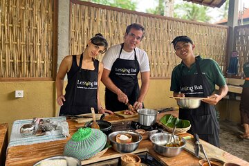 Authentic Balinese Cooking Class in Ubud 