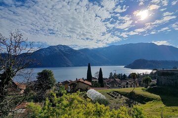 Private guided tour on Lake Como by e-bike