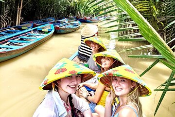 Mekong Delta Full-Day Tour with Sampan Boat Ride and Lunch