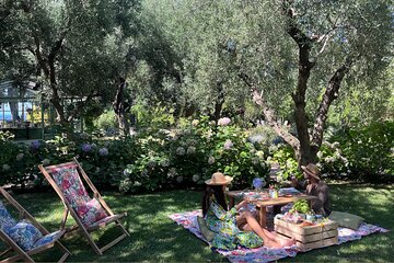 Botanical Picnic in a Historical Garden in the Heart of Sorrento