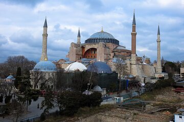 Guided Istanbul City Tour with Bosphorus Dinner Cruise