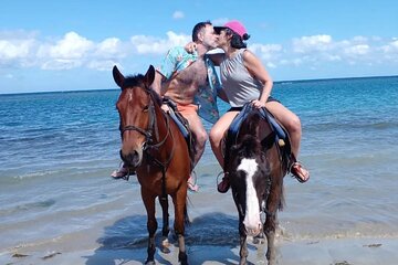 Horseback Riding and Bamboo Rafting Tour from Montego Bay 