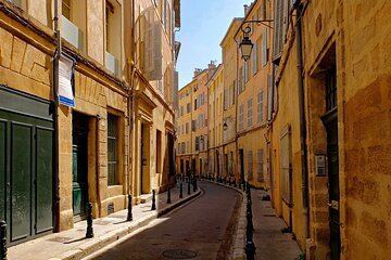 Private guided walking tour of Aix en Provence and Marseille