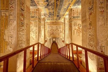 Exploring Luxor's West Bank: Private Guided Full Day Tour 