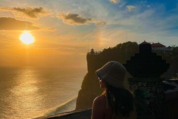 Bali Uluwatu Sunset Fire Dance and Beach Dinner Tour