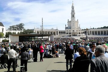 Private half-day tour from Lisbon to Fatima
