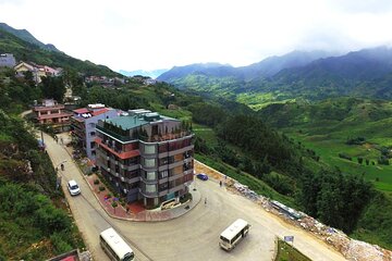 Sapa Tour 2 Days 1 Night (3 STAR HOTEL+TRANSFER BY LIMOUSINE CAR)