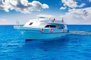 Dolphin house Snorkeling trip with Banan & Sofa Boat in Hurghada