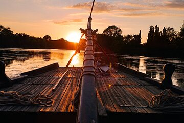 Gourmet Boat Trip at Sunset near Amboise 37