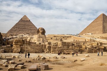 Bus Day Trip to Cairo Giza Pyramids & Museum from Sharm El Shaikh