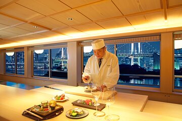 Tokyo: Yakatabune Private Lunch/Dinner cruise