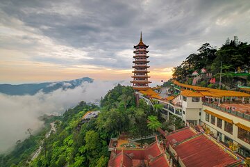 Genting Highlands Day Trip with Batu Caves and Cable Car Ticket