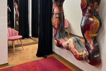 Private Activity with a Shopping Professional in Madrid