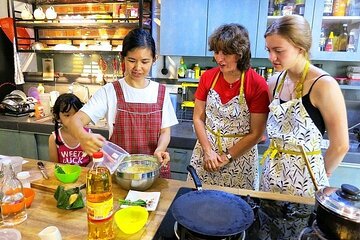 Authentic Malaysian Cooking Experience by Daun Senja Kitchen