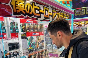 Walking Tour through Shinjuku Neighborhoods 