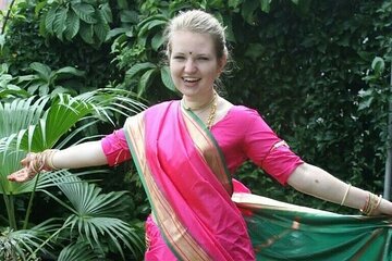 1-Hour Guided Saree and Veshti Workshop in Puducherry