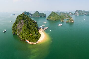 3 Day Guided Tour in Halong Bay from Hanoi by Cruise