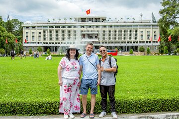 Small-group Saigon City Tour: 4-Hour Must-see Landmarks & Icons