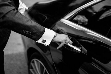Private transfer from Nice Airport by Antibes Taxi