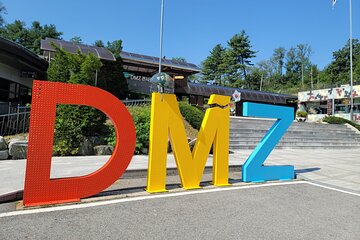 Small Group Tour to Demiliterized Zone & Suspension Bridge