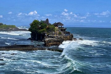 Tanah Lot - Ulun Danu Beratan Temple - Scenic Countryside Tour