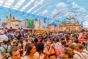 Private Oktoberfest with Table, Meal and Beer & Munich Old Town
