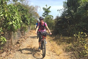 3 Day Guided Bike Tour in Central Highlands