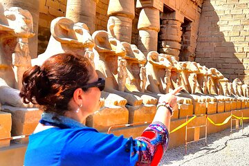 Private Historical Tour in Luxor with Lunch 