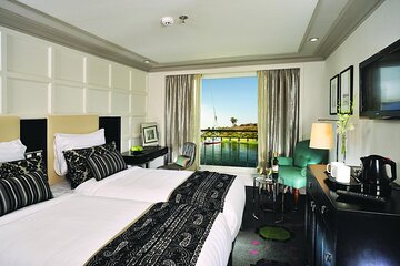 5-Day Luxor and Aswan Nile Cruise with Abu Simbel and Hot Air Balloon