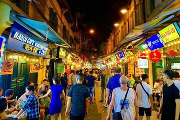 Hanoi Street Eats Evening Small Group Tour