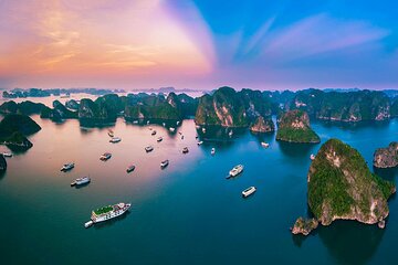 Full Day Guided Tour in Ha long Bay 