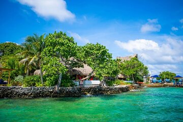 Tropical Escape: Golden Day on Pirate Island