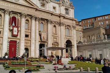 Easter Mass with Pope Leo XIV at Vatican 
