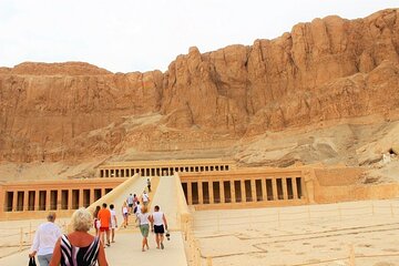 Hurghada to Luxor Small group valley of the kings