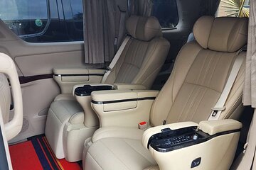 Private Transfer from Phnom Penh to Siem Reap by VIP Alphard 2010