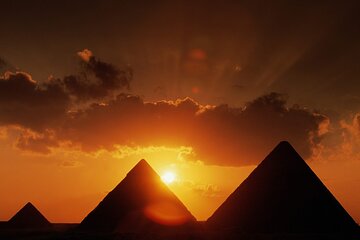 Meditation Experience in the great Pyramids.