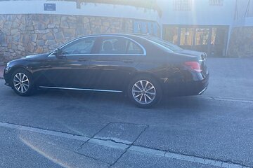 Vip Private Transfer from Malaga Airport to Gibraltar Border