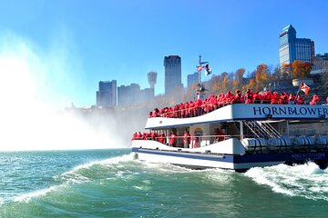 Toronto to Niagara Falls: Skip-the-Line Cruise & Walking Tour
