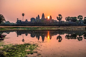 Viewing Sunrise At Angkor Half-Day Tour