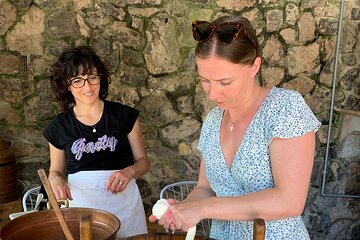 Organic Wine Tasting, Mozzarella, Gnocchi & Tiramisu Workshop