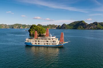 La Pinta Cruise 2-day Explore Halong and Lan Ha Bay from Hanoi