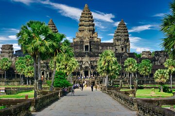 Two Days Siem Reap City & Temples Discovery Guided Tour 