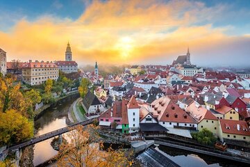 Private Transfer from Prague to Vienna with Stop in Cesky Krumlov