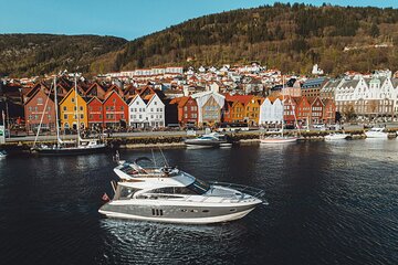 3 h private yacht-cruise around Bergen