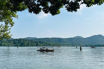 4-Hour Hangzhou Highlights Tour of Lingyin Temple and West Lake