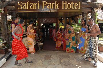  Nairobi Nightlife and Safari Park Hotel Dinner Experience